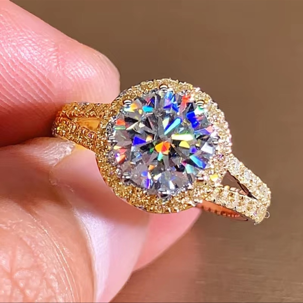 💎✨ Sparkle and Shine: Women's Zircon Ring for Engagement and Wedding